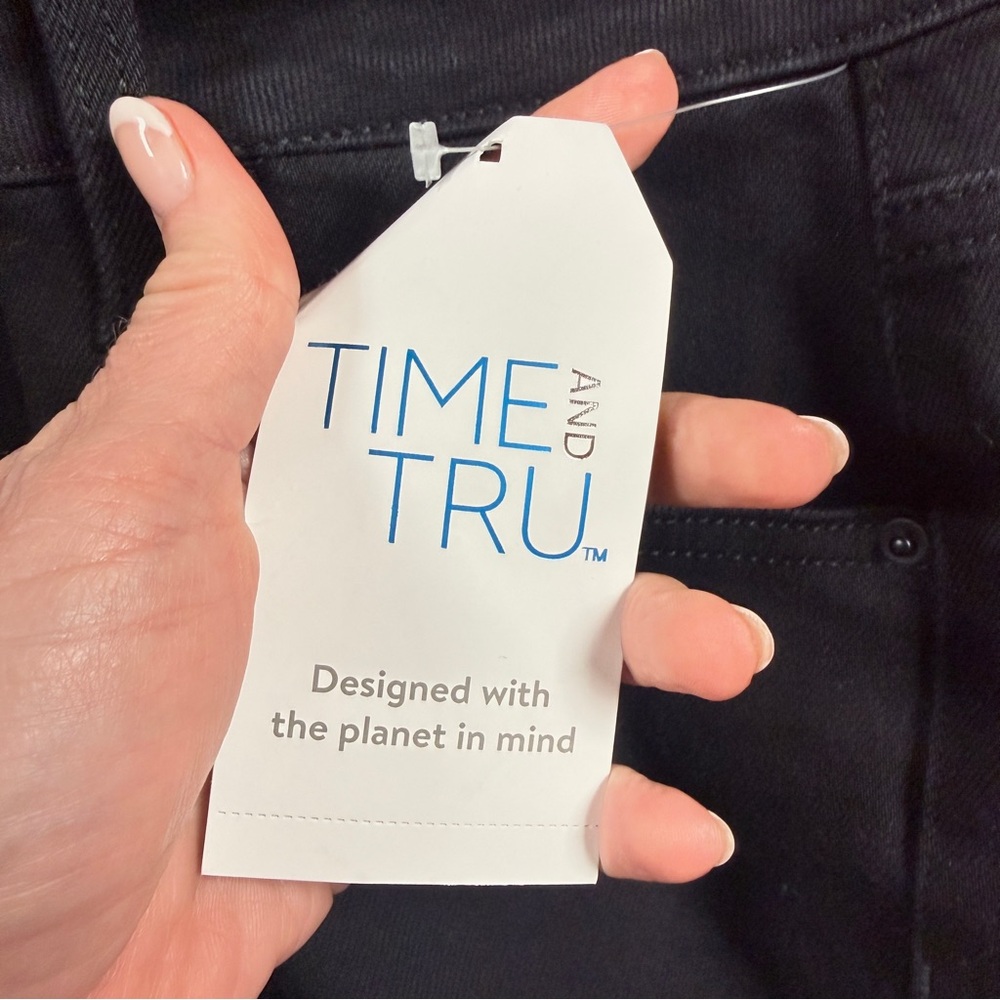 NWT TIME AND TRU BLACK JEANS - Picture 3 of 9